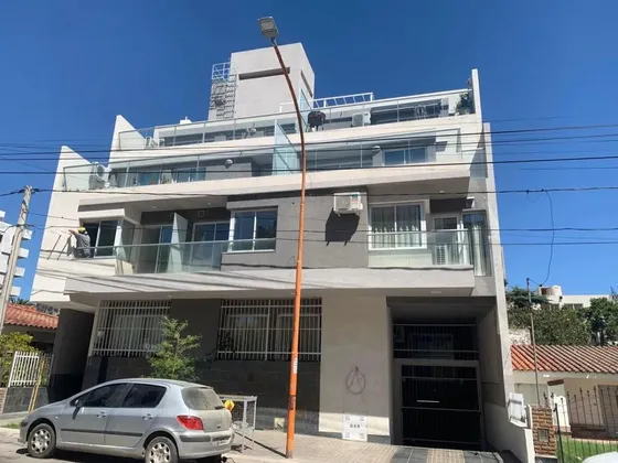 Venta Departamento - Villa Carlos Paz - En Pleno Centro De La Villa.