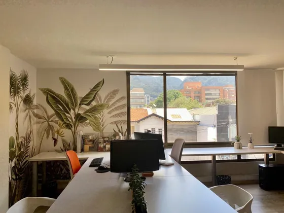 Oficina En Arriendo En Porciúncula. Cod A14830