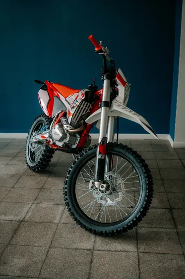 Motocicleta Gaf Gx 300 Roja 0km 2025 - Resonancias Motos