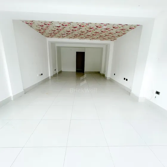 Local Comercial Alquiler  Los Jardines Metropolitanos