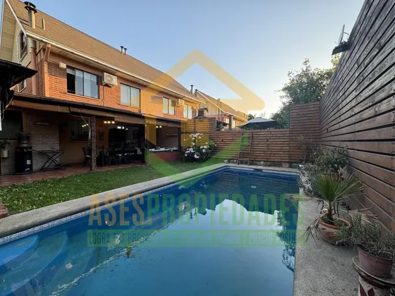 Sp Casa 3 Pisos, Quincho, Piscina, Pasaje Cerrado