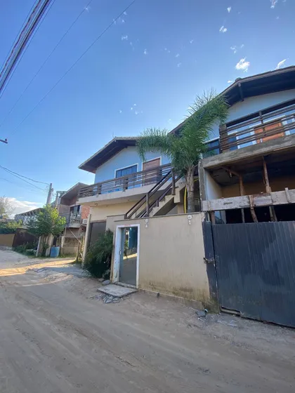 Locação De Apartamentos Para Temporadas - Praia Do Rosa / Sc