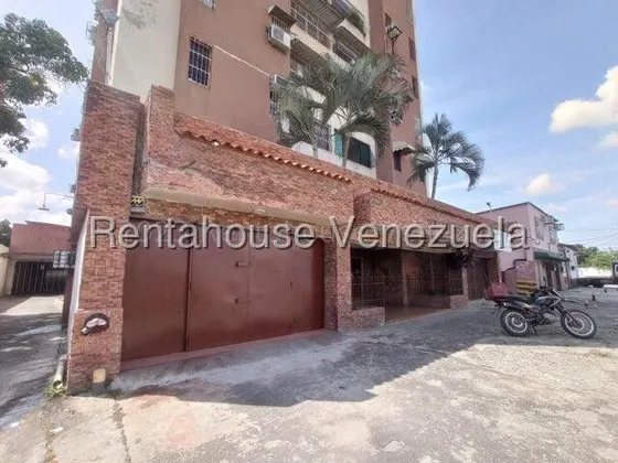 Local En Alquiler En El Centro Maracay 25-15055 Irrr