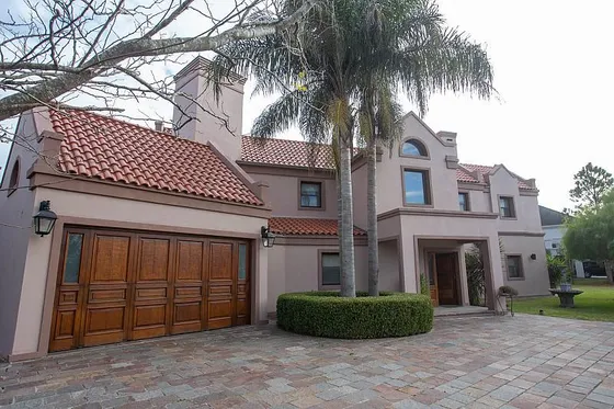 Excelente Casa De 8 Ambientes Sobre Doble Lote En Country San Eliseo Golf. Apto Crédito.san Vicente.