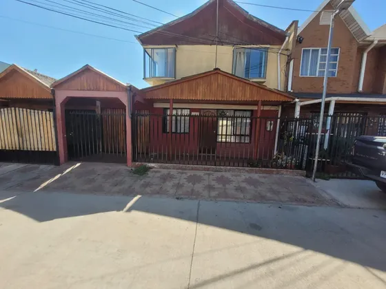 Casa En Venta Villa Los Héroes, Maipú Amplia Y Regularizada