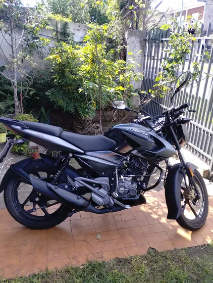 Bajaj Rouser Ns 125