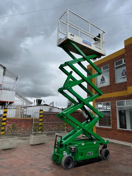 Alquiler Y Venta De Manlift, Tijeras Eléctricas,  JLG, Genie
