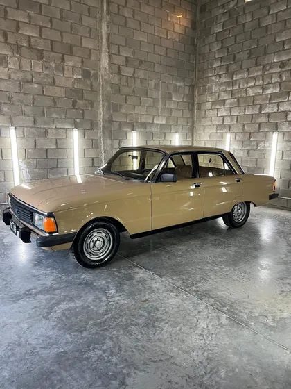 Ford Falcon Std 1983