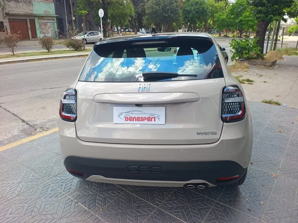 Fiat 600 Hybrid 1.2 E-DCT568993643182182405
