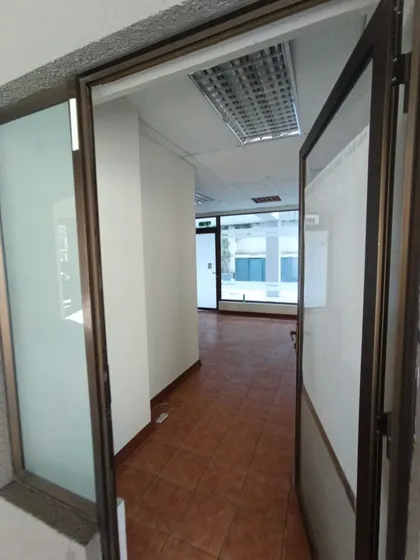Local Comercial. Metro Manquehue, Directo Dueño