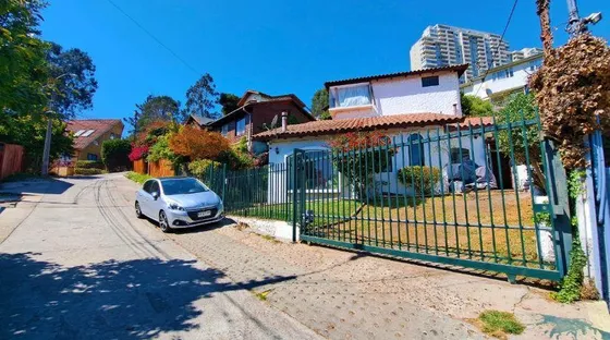 Casa Excelente Ubicación Cercana A Colegio Mackay A Supermer