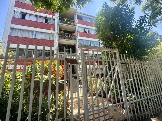 Se Arrienda Céntrico Departamento Bulnes Con Mapocho Stgo.