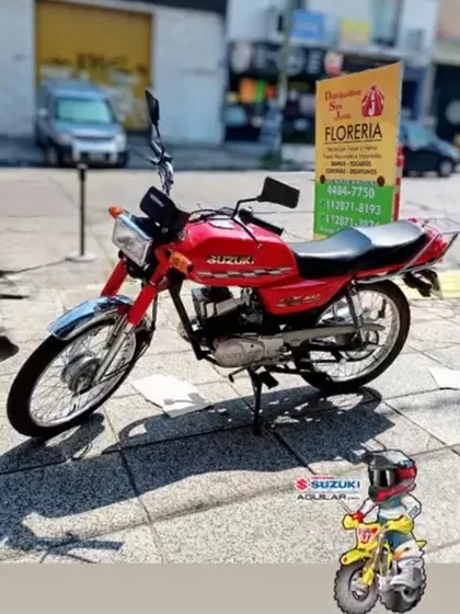 Moto Prácticamente Nueva. Titular Y Único Dueño. En Regla.