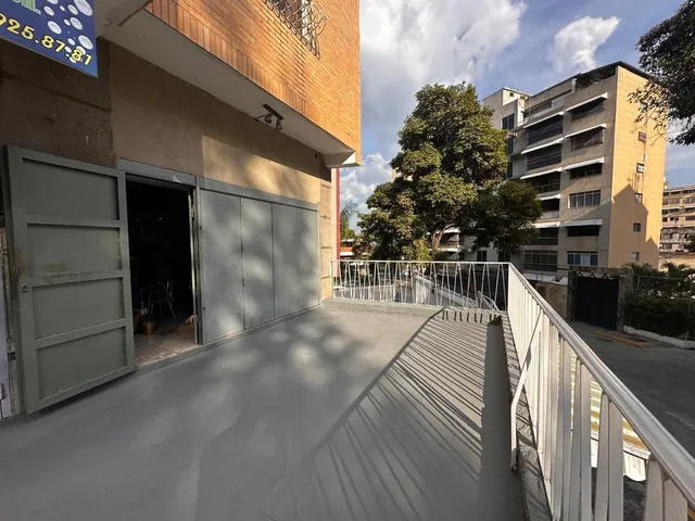 Las Palmas Local A Nivel De Calle En Alquiler Con Terraza