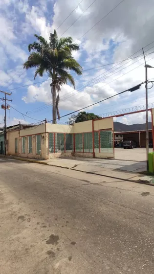 Galpon En Venta Avenida Cedeño.