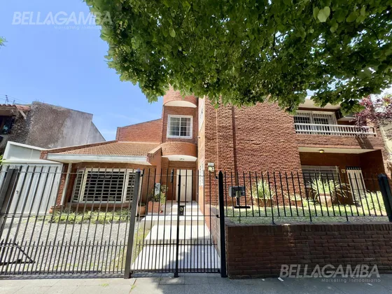 Casa Venta Florida 5 Ambientes Jardín Pileta Quincho