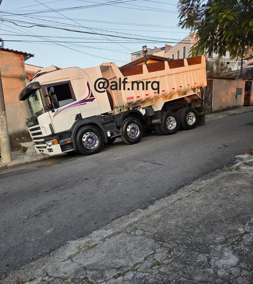 Scania 8x2 Caçamba Basculante