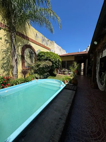 Casa Chalet En Venta 3 Ambientes Patio Pileta En Liniers, Capital Federal, Buenos Aires