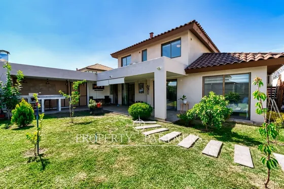 Las Brisas Norte , Casa Chilena En Condominio Cons...