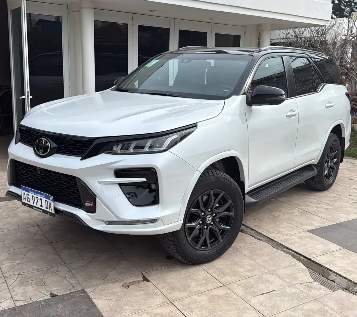 Toyota Hilux SW4 2.8 TDI GR-S 4x4 7-Seater 6AT