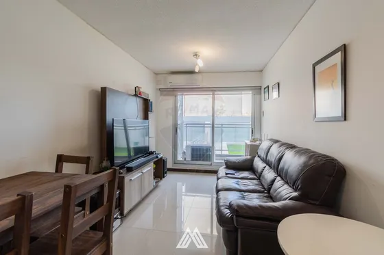 Alquiler  De Apto 1 Dorm Cordón Con Balcon