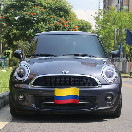 Mini Cooper R56 1.6 Coupe
