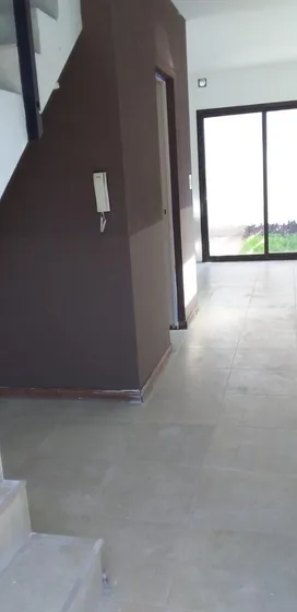 Dúplex En Venta - 2 Dormitorios 2 Baños - Cochera - 55mts2 - Moreno 