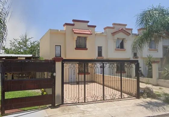 Casa Con Excelente Ubicación En C. Rio Colorado, Coyula, 45410 Coyula, Jal. Arf