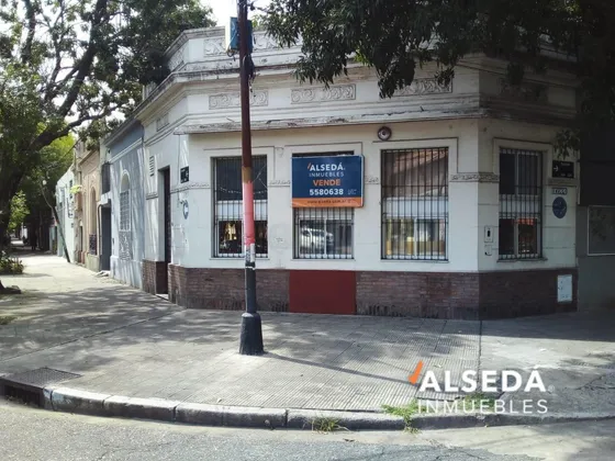Local Comercial En República De La Sexta - 4 Ambientes - Terraza Con Quincho