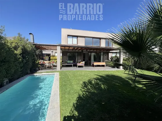 Casa En Venta De 4 Dorm. En Chamisero