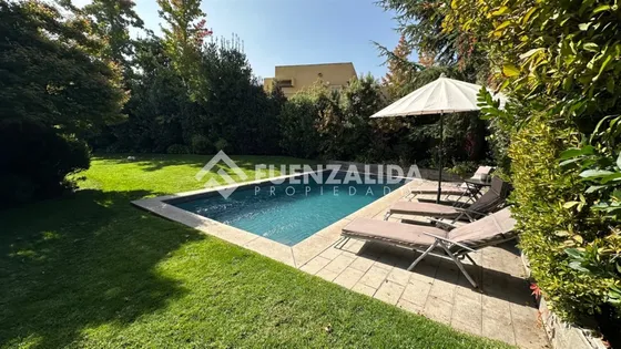 Casa En Exclusivo Condominio De 6 Dorm. En Lo Barnechea