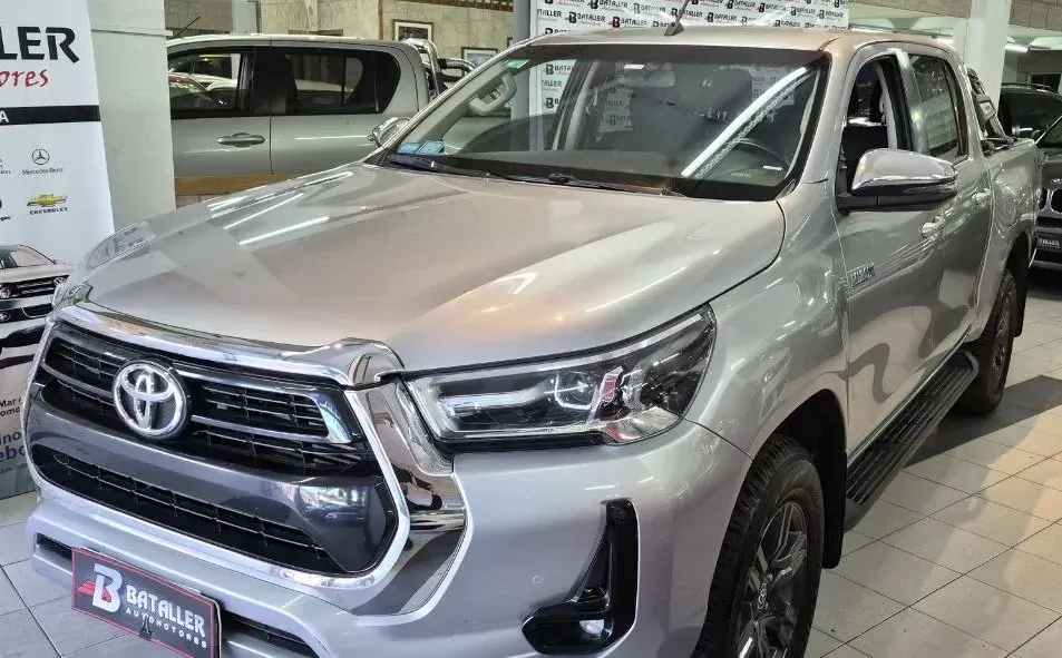 Toyota Hilux Pick-Up 2.8 Cd Srv 177cv 4x4 At