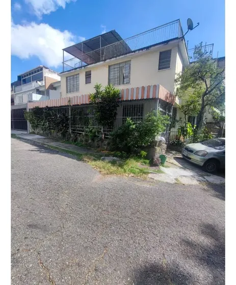 Se Vende Casa En Calle Cerrada 320m2 El Marqués 1089