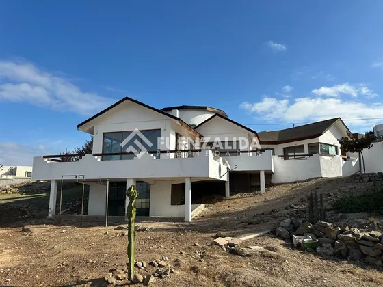 Casa En Arriendo De 5 Dorm. En Coquimbo