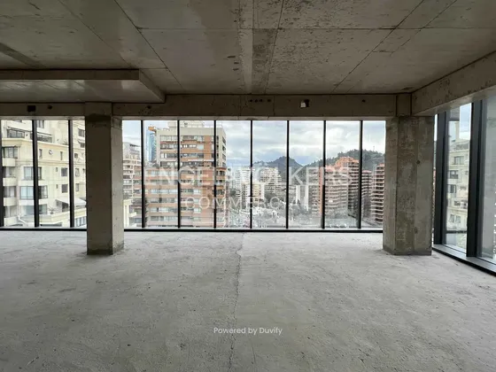 Oficina Habilitada De 201 M² En Vitacura