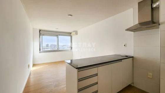 Apartamento En Alquiler De 1 Dormitorio En Barrio Sur (ref: Ast-5285)
