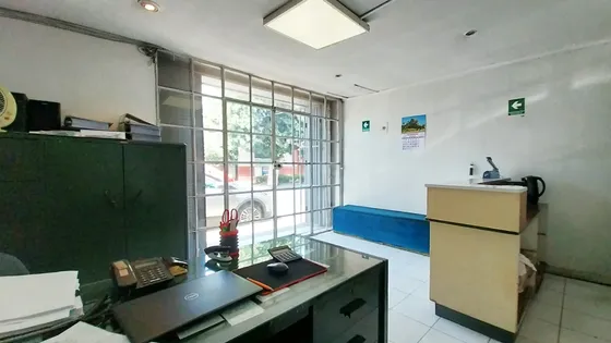 Arriendo Oficina Comercial Varios Usos Cocina Baños Santiago