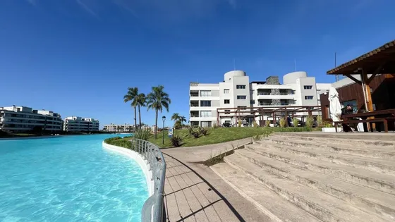 Departamento En Lagoon Pilar Con Cochera Y Jardin