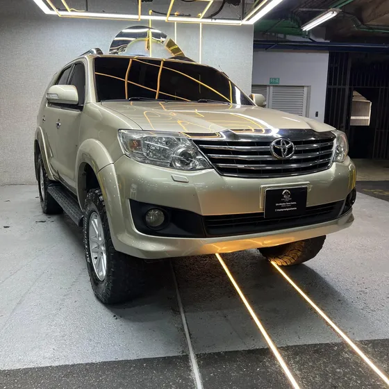 Toyota Fortuner Sr