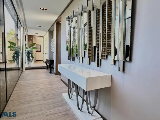 Espectacular Casa De Lujo Con Piscina!(mls#247441)