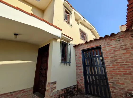 Michelle Vende Casa Duplex Trigal Norte Tanque Subterraneo Valencia Mr-r /626