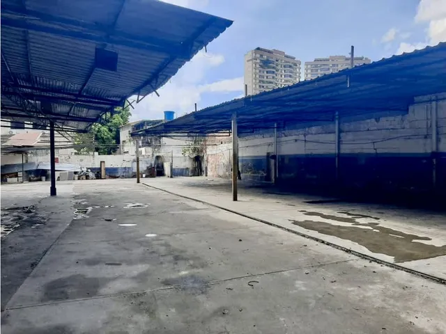 Chacao El Bosque Venta De Terreno Con Galpón 