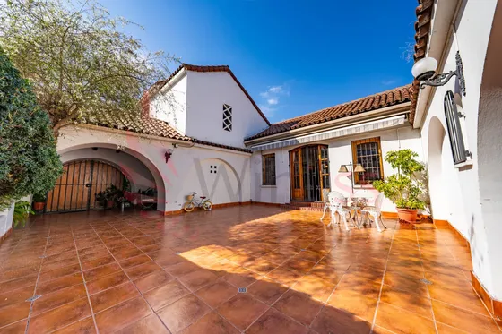 Hermosa Casa En Venta Ñuñoa