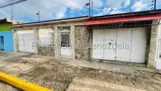 Gbf 26-5154 Venta De Bella Y Ampla Casa Con Terreno Llame Y Conversemos De Su Nuevo Hogar