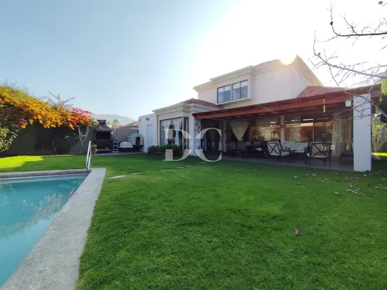 Casa En Venta De 4 Dorm. En Chicureo Chamisero