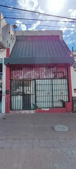 Local En Corredor Comercial De B Pueyrredon