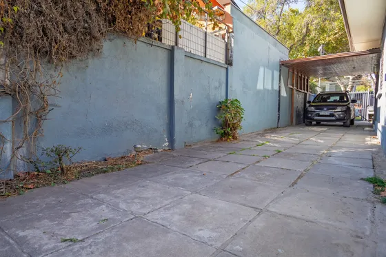 Casa Vta Muy Carca Colegio Calasanz