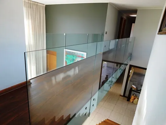 Espectacular Casa De Moderna Arquitectura Y Vista Despejada