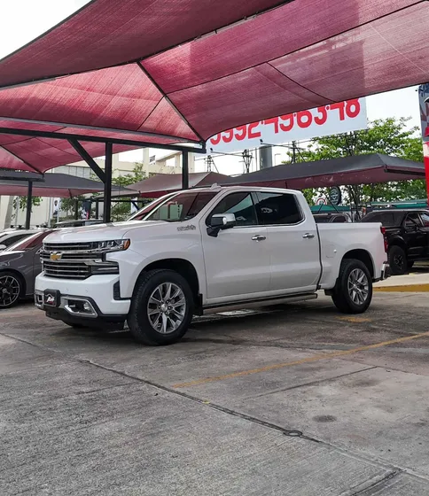 Chevrolet Cheyenne 6.2 2500 Doble Cab High Country 4x4 At