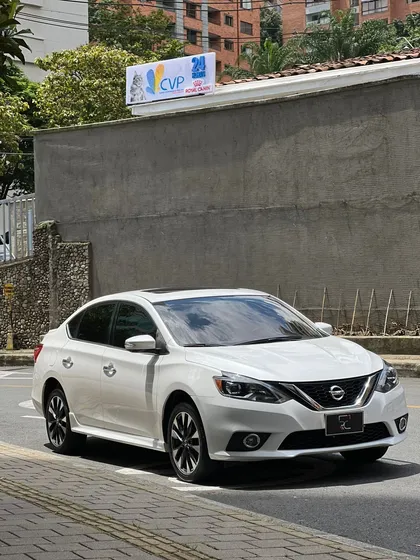 Nissan Sentra 1.8 B17 Fl Sr